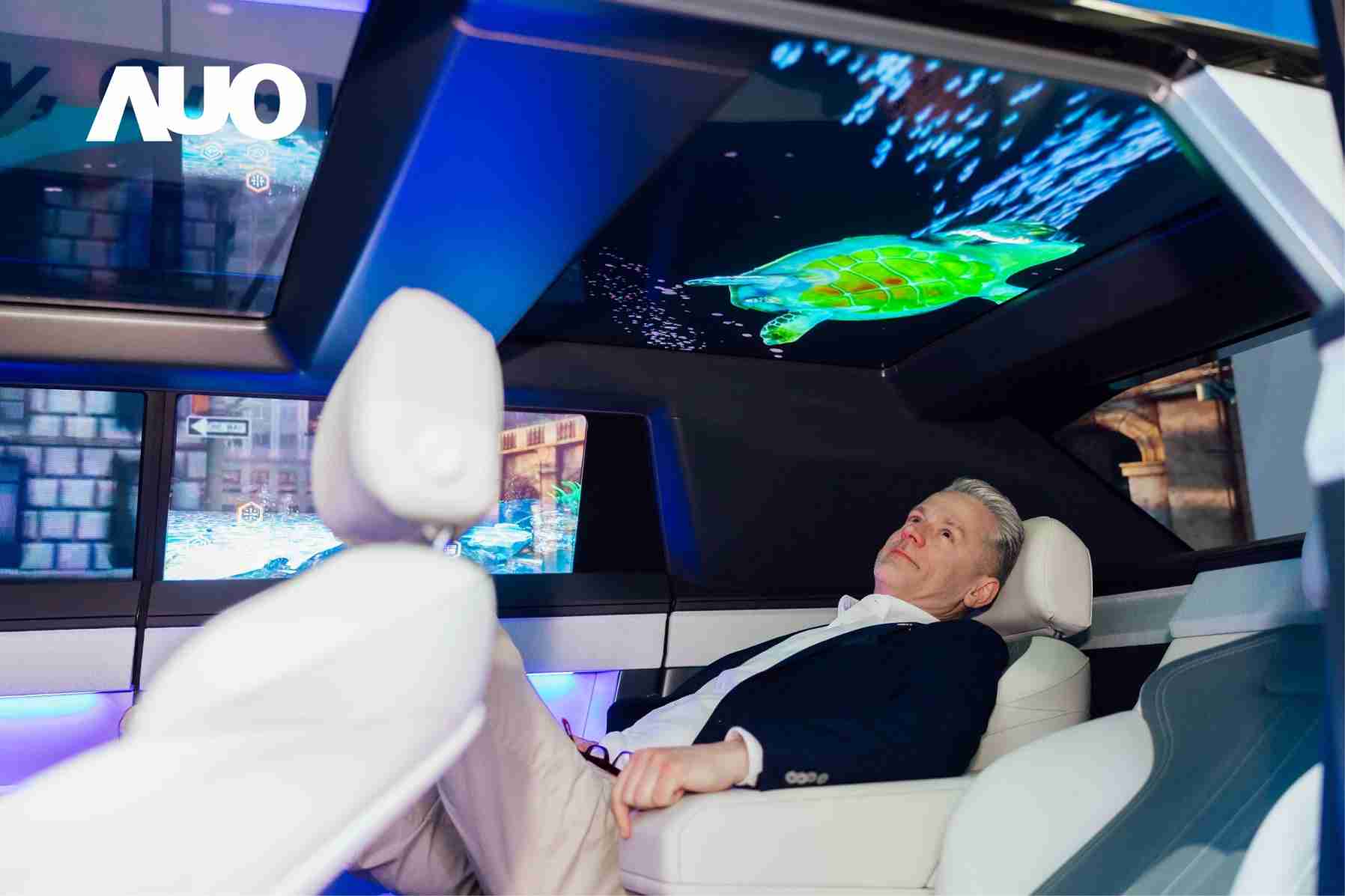 人生就是博Smart Cockpit 2025集Micro LED透明、、、大型化、、、可挠优势之大成，，携手BHTC打造未来视界的车用Display HMI解决方案